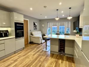 Kitchen/Diner- click for photo gallery